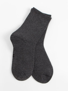 темно-серый