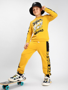 темно-желтый